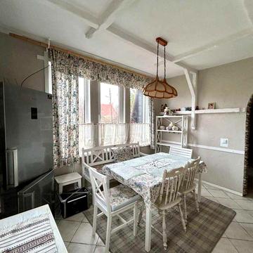 Оренда двоповерхового будинку с. Гнідин метро Харківська Бориспільська