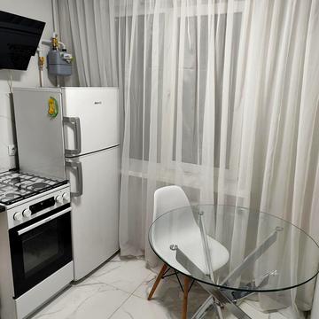 Академіка Філатова вул., 76