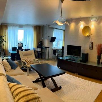 Довгостроково. 3 кімнатна квартира 124 м2 м. Голосіївська