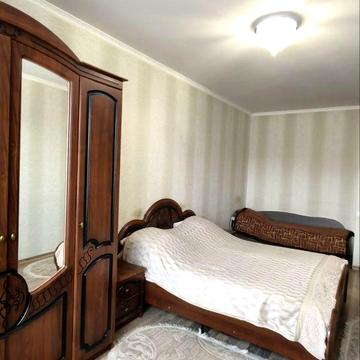 Будівельників вул., 4