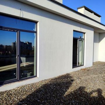 Героїв Майдану вул., 2