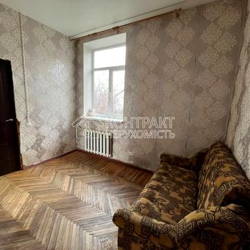 Академіка Павлова вул., 30а