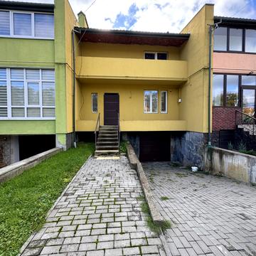 Степана Бандери вул.