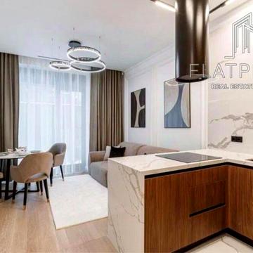 Салютна вул., 2-Б