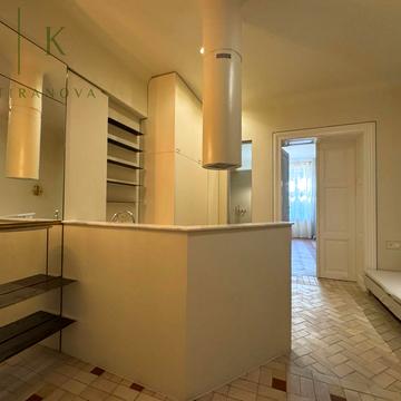 Михайла Туган-Барановського вул., 3