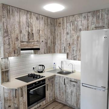 Гетьмана Івана Мазепи вул. (Топольна), 2а