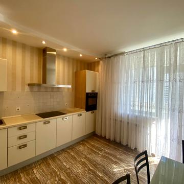 Бориса Гмирі вул., 6