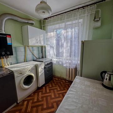 Богоявленська вул. (Черняка), 10