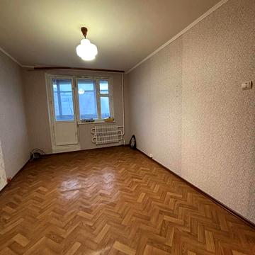 Гвардійців-Широнінців вул., 108