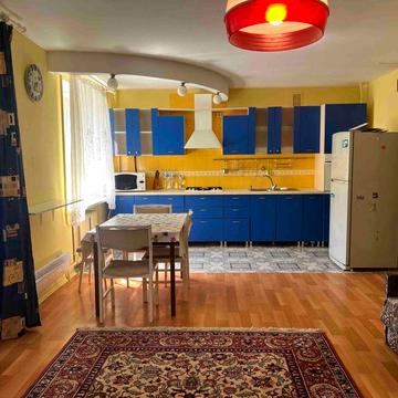 Оренда простороі 2 - і квартири в районі ТЦ Голлівуду ваш комфорт