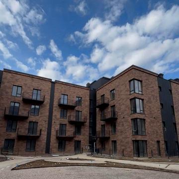 24 Серпня вул., 32