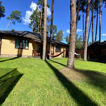 Варшавська вул.