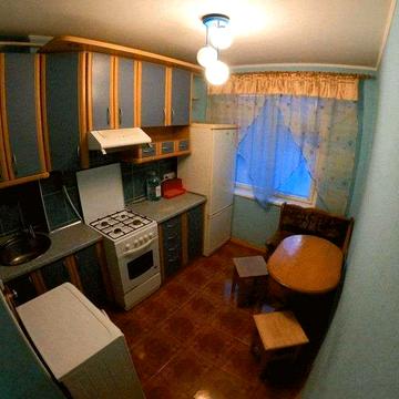 Продаж 4-кімнатної квартири вул. Металургів