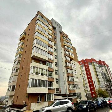 Продаж 2-кімнатної квартири з кухнею-вітальнею по вул. Під Голоском