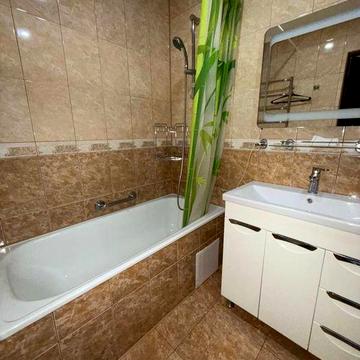 Продається 2-х кімнатна квартра, провулок Фестивальна