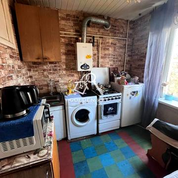 Металургів просп., 15