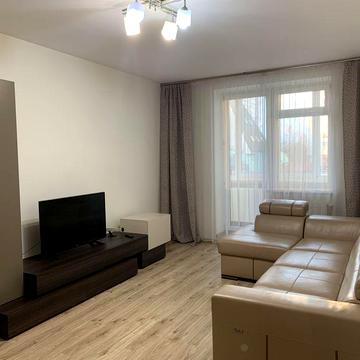 Оренда 2 кім. кв. вул. Плугова, новобудова, ціна 450$