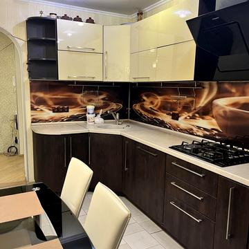 Академіка Заболотного вул., 38