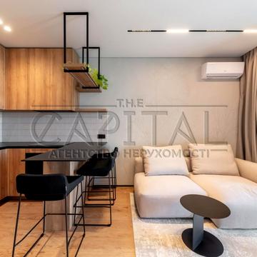 Тадея Рильського бульв., 10