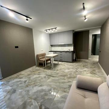 Залізнична вул., 7