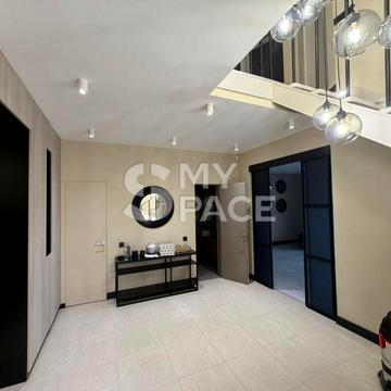 Юрія Іллєнка вул. (Мельникова), 83