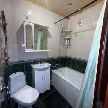 Продам 3 кімнатну квартиру в центрі, Спартак