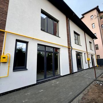 Центральна