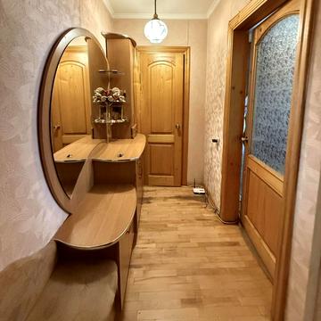 Молодіжна вул., 32