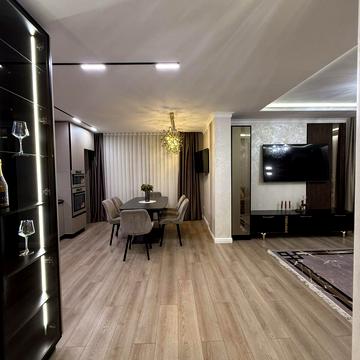 Героїв Миколаєва вул., 3