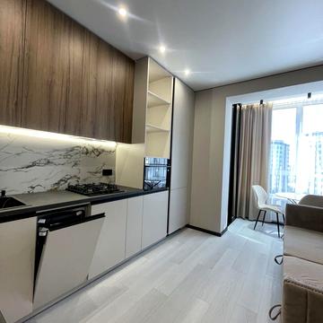 Героїв Небесної Сотні просп., 14/3