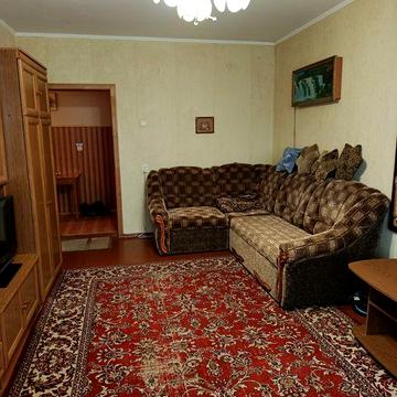 Продаж 1-к квартири. Польська.