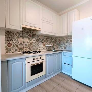 Сонячна вул., 3