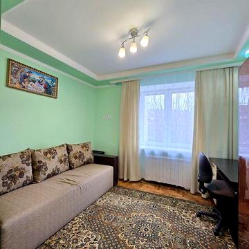 Довгострокова оренда 3к Квартира Суботівська вулиця