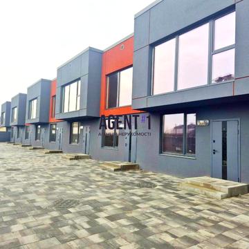 Зоряна вул.