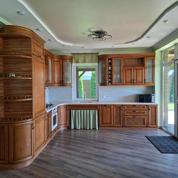 Будинок з ремонтом + гостьовий в КМ Хутір Ясний Лісники на 12 сотках