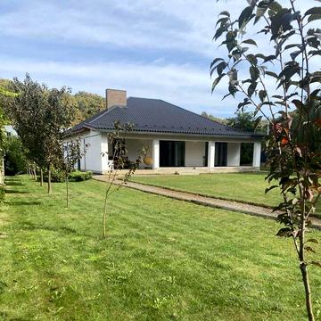 Будинок на територііїї курорту Деренівська Купіль