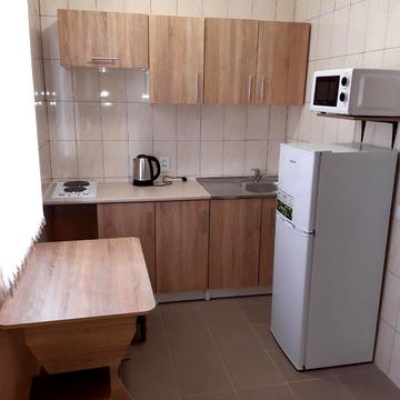 Василя Стуса вул., 14