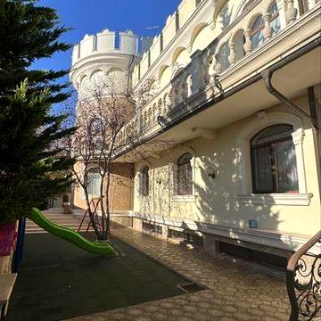 Вилла в первой линии моря