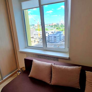 Академіка Глушкова просп., 147