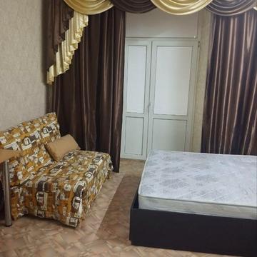 Бекетова вул., 10