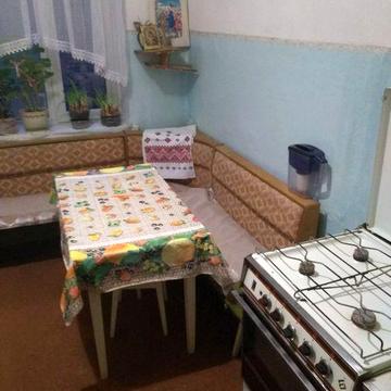 Продам 2-кімнатну квартиру біля Лагуни