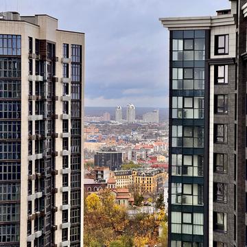 Кудрявська вул., 24а