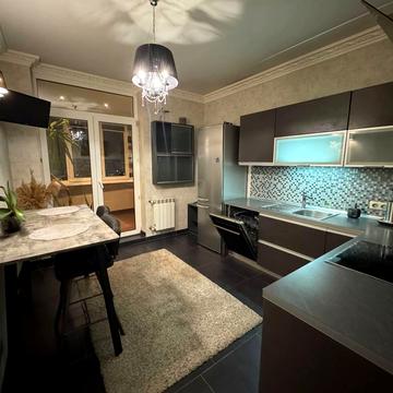 Вишгородська вул., 45