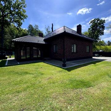 Продам сучасний будинок, паркова зона!!!