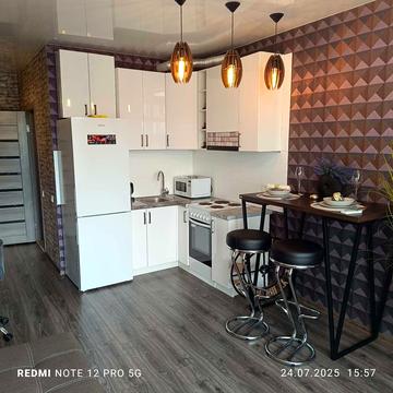 Вінстона Черчилля вул. (Червоноткацька), 17