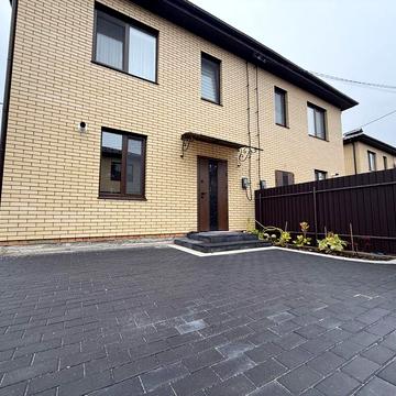 Квадродуплекс у передмісті Агрономічне