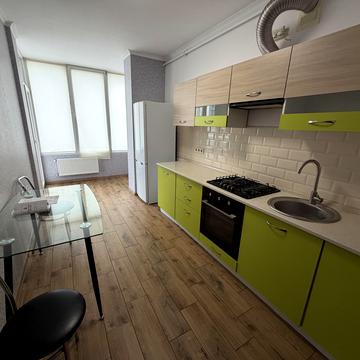 Львівська вул., 27