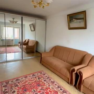 Леоніда Каденюка просп. (Юрія Гагаріна), 15