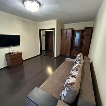 Кирила Осьмака вул., 43