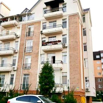 Продам 4-х комнатную квартиру в Элитном ЖК с видом на море.415у.е/кв.м